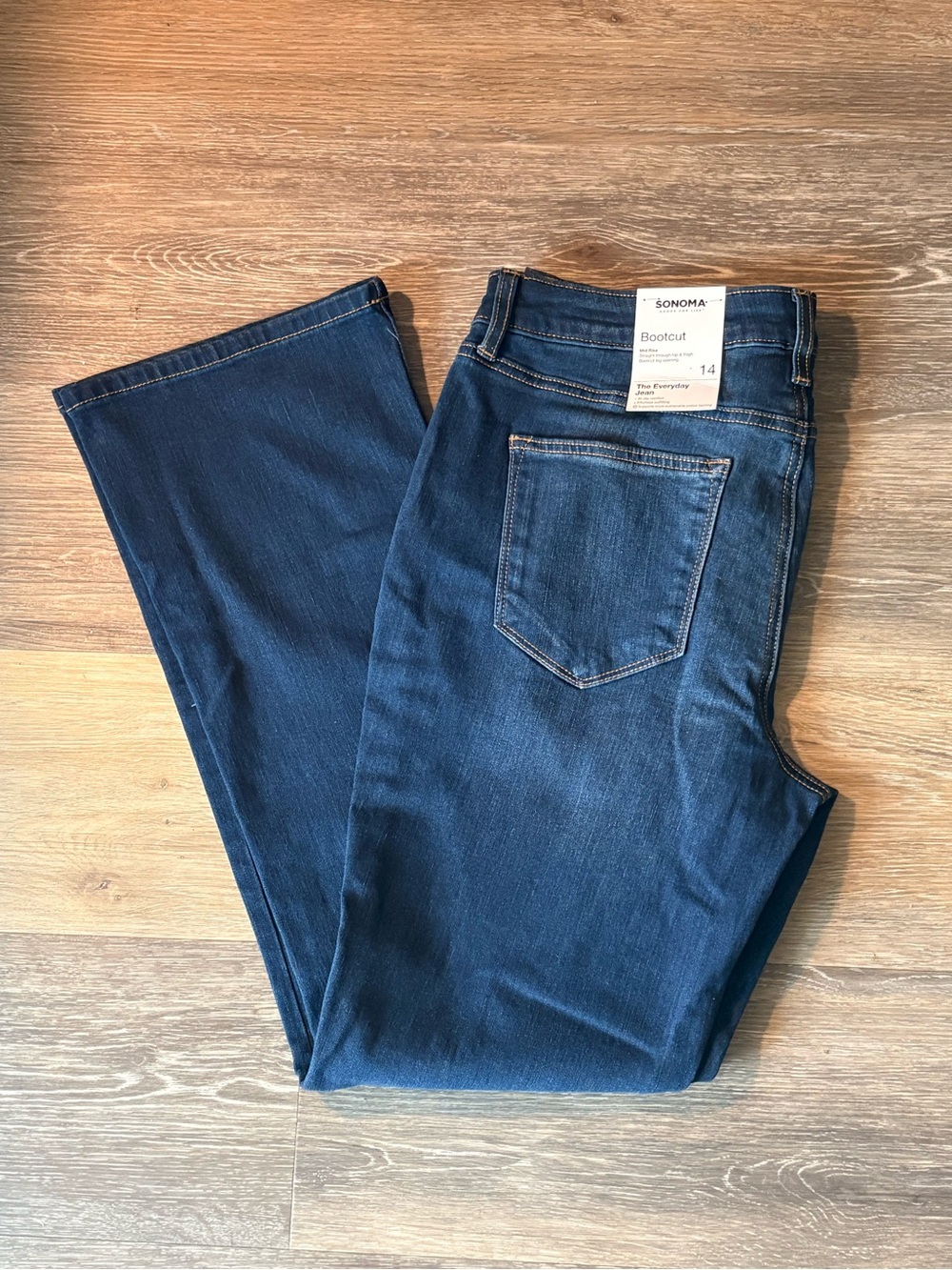 Sonoma Everyday Mid Rise Bootcut Jean. NWT!! Size 14.
